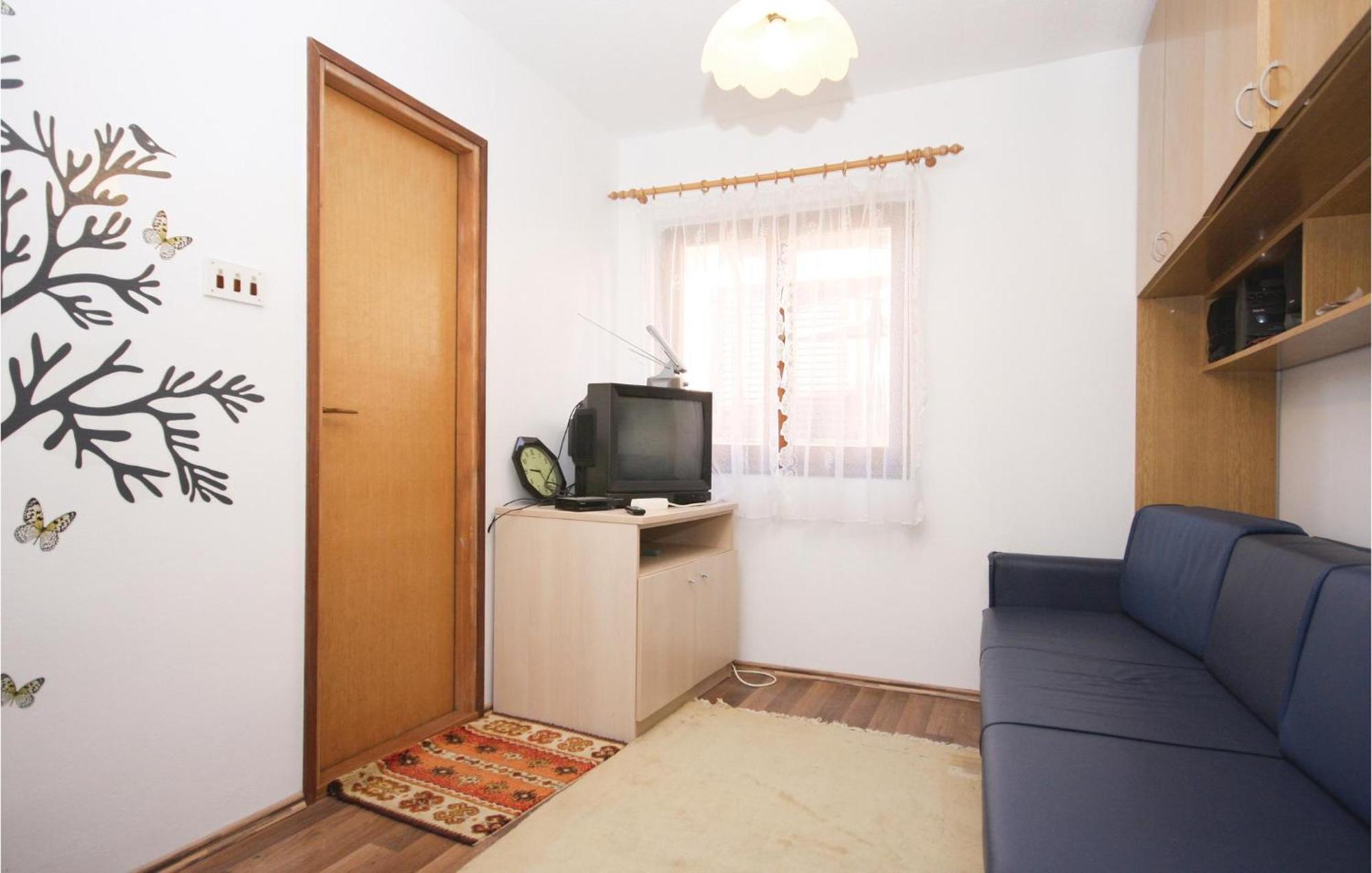 Amazing Apartment In Pavicini With Kitchen Экстерьер фото